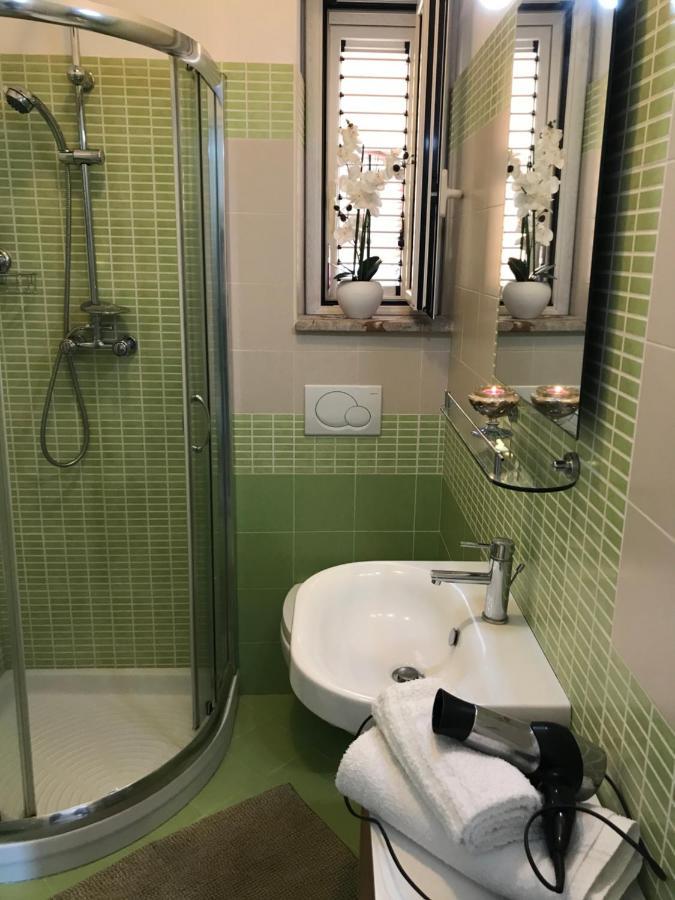 Giorgiada Relax Apartment คาสเตลโมลา ภายนอก รูปภาพ